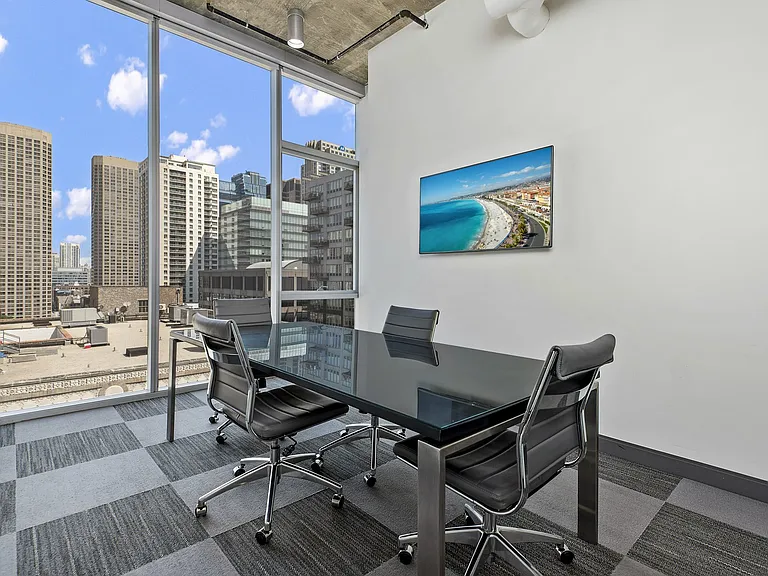 JeffJack Apartments — Photo 42