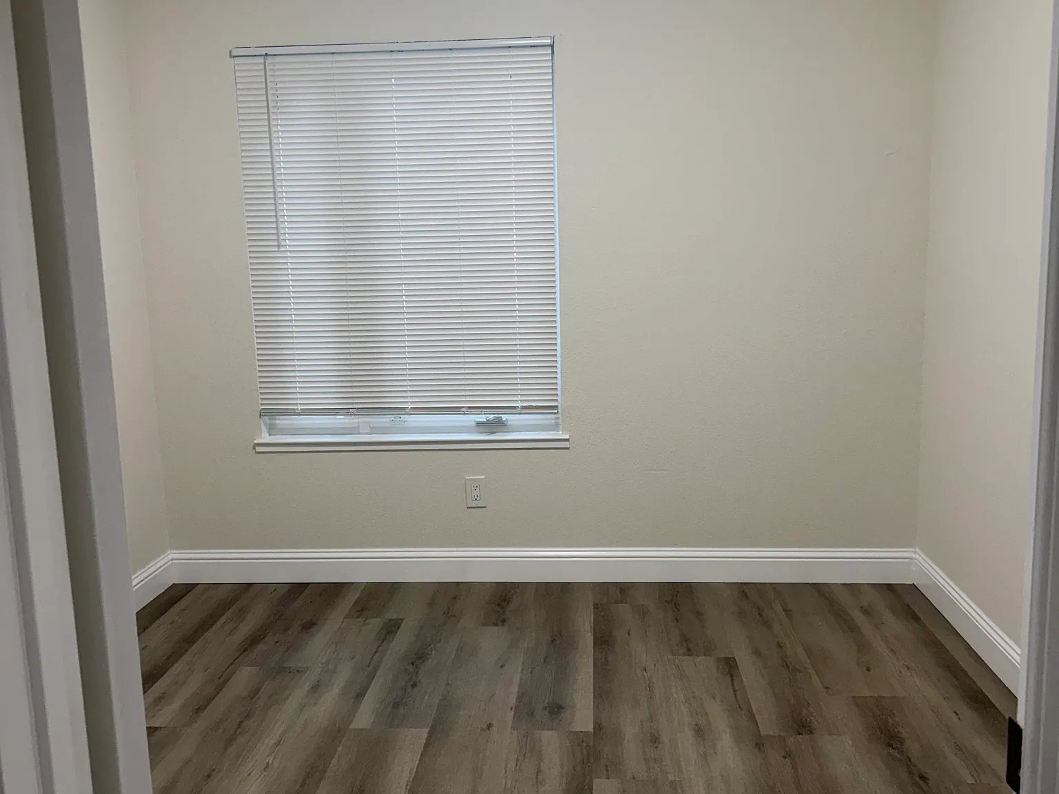2875 Atlanta Dr — Photo 3
