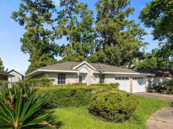 9627 Glenwood Forest Dr, Houston, TX 77078