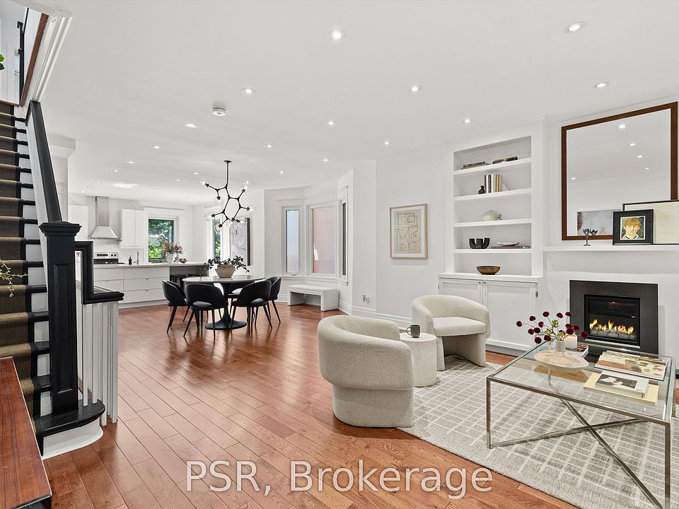 1st image of 16 Mackenzie Cres