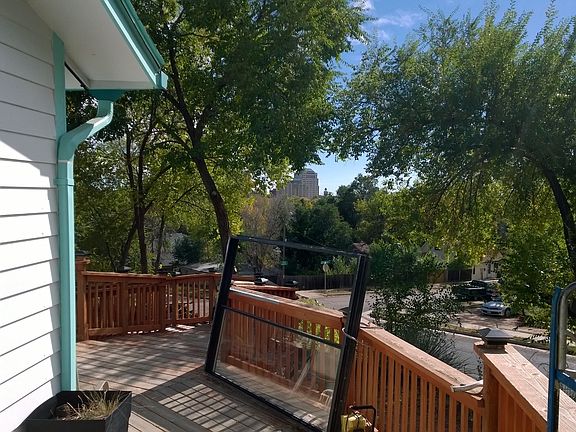 City skyline views from the deck as well!