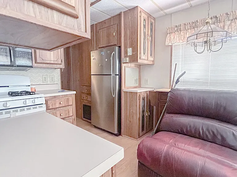 1389 Sierra Dr — Photo 12