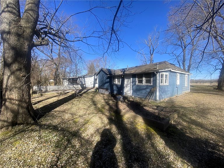 Listing photo 5