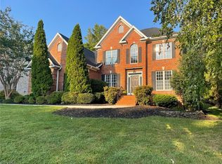 302 Winrow Dr, Jamestown, NC 27282