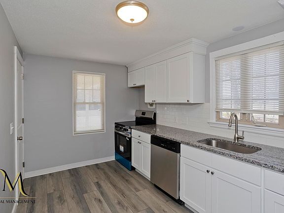 2nd image of 320 Island Pond Rd