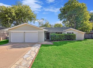 1009 Locust St, Benbrook, TX 76126