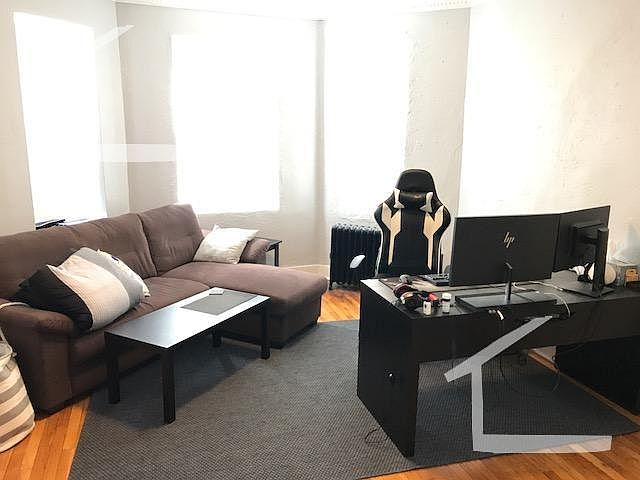 2nd image of 1643 Commonwealth Ave #12CA