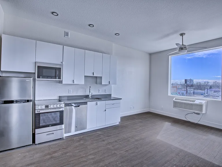 Sloan's Place Apartments — Photo 13