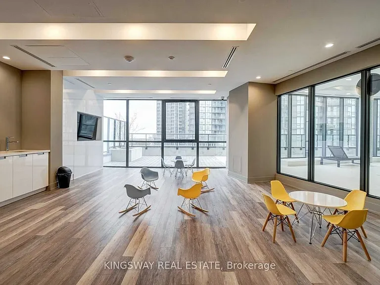 65 Watergarden Dr #907 — Photo 21