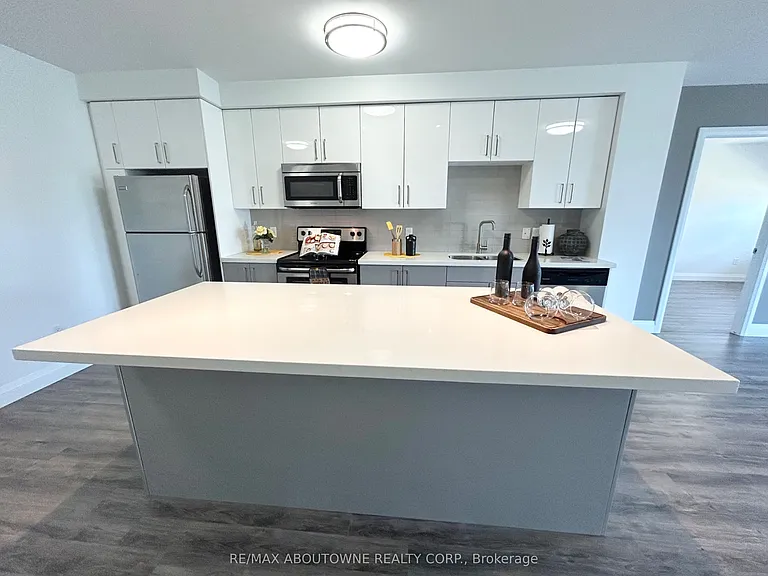 460B Belmont Ave W #603 — Photo 5