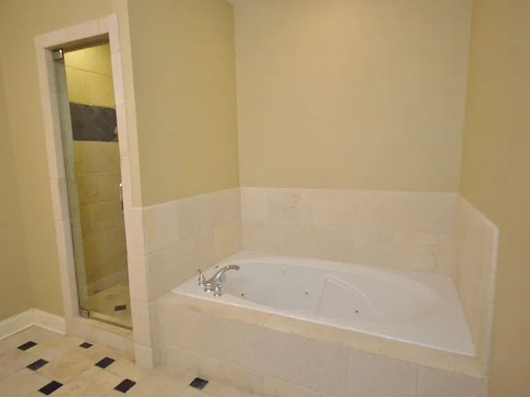 3355 N Clark St #2N — Photo 11