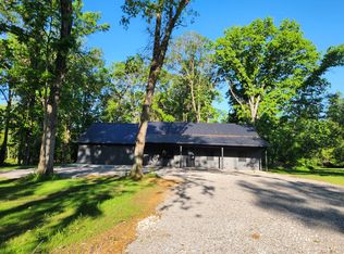 14063 N Link Ln, Mount Vernon, IL 62864