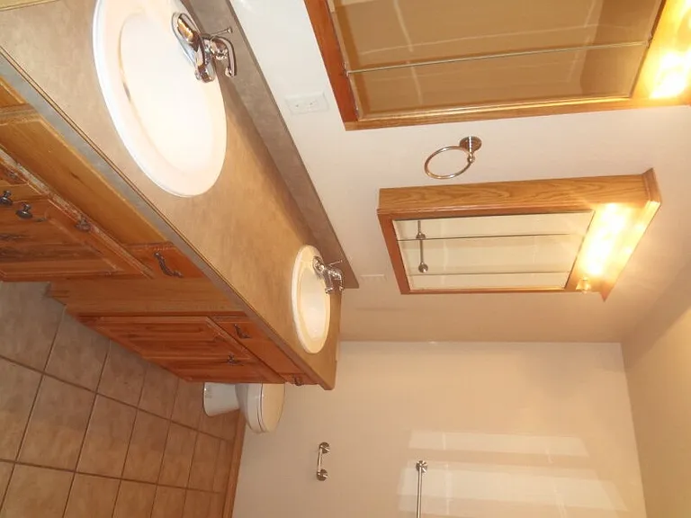 2834 Lincoln Ave — Photo 6