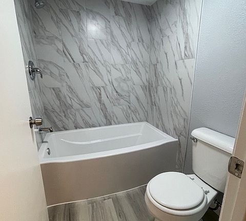 4th image of 4370 Spencer St #3