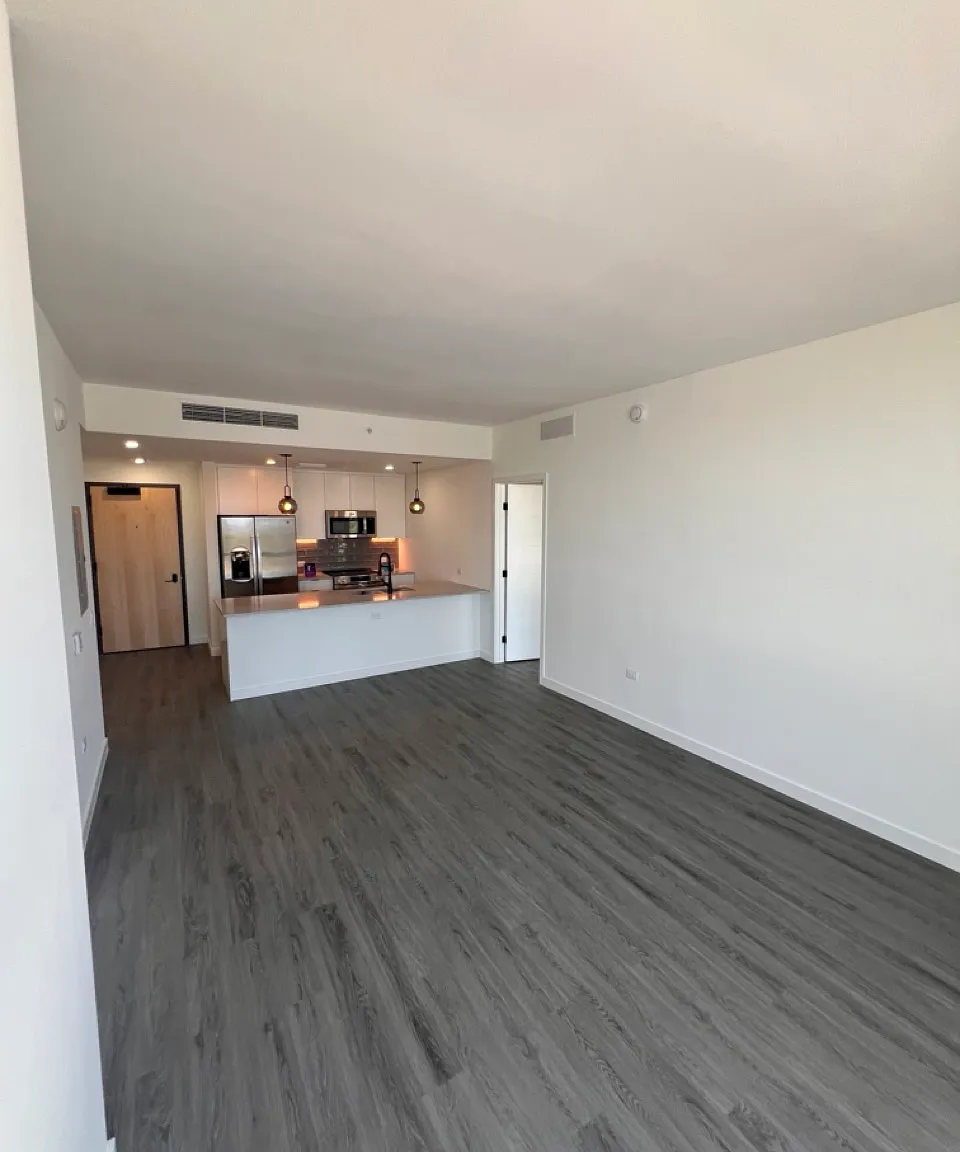 2 bed, 1038 sqft, $3,265 — Photo 3