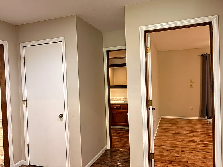 5990 Kirkwall Ct W — Photo 6