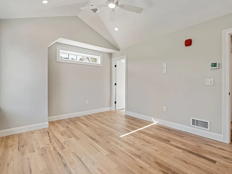 3400 Lafayette Rd — Photo 11