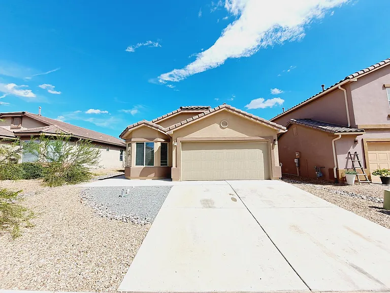 800 Prairie Sage Ct SW — Photo 1