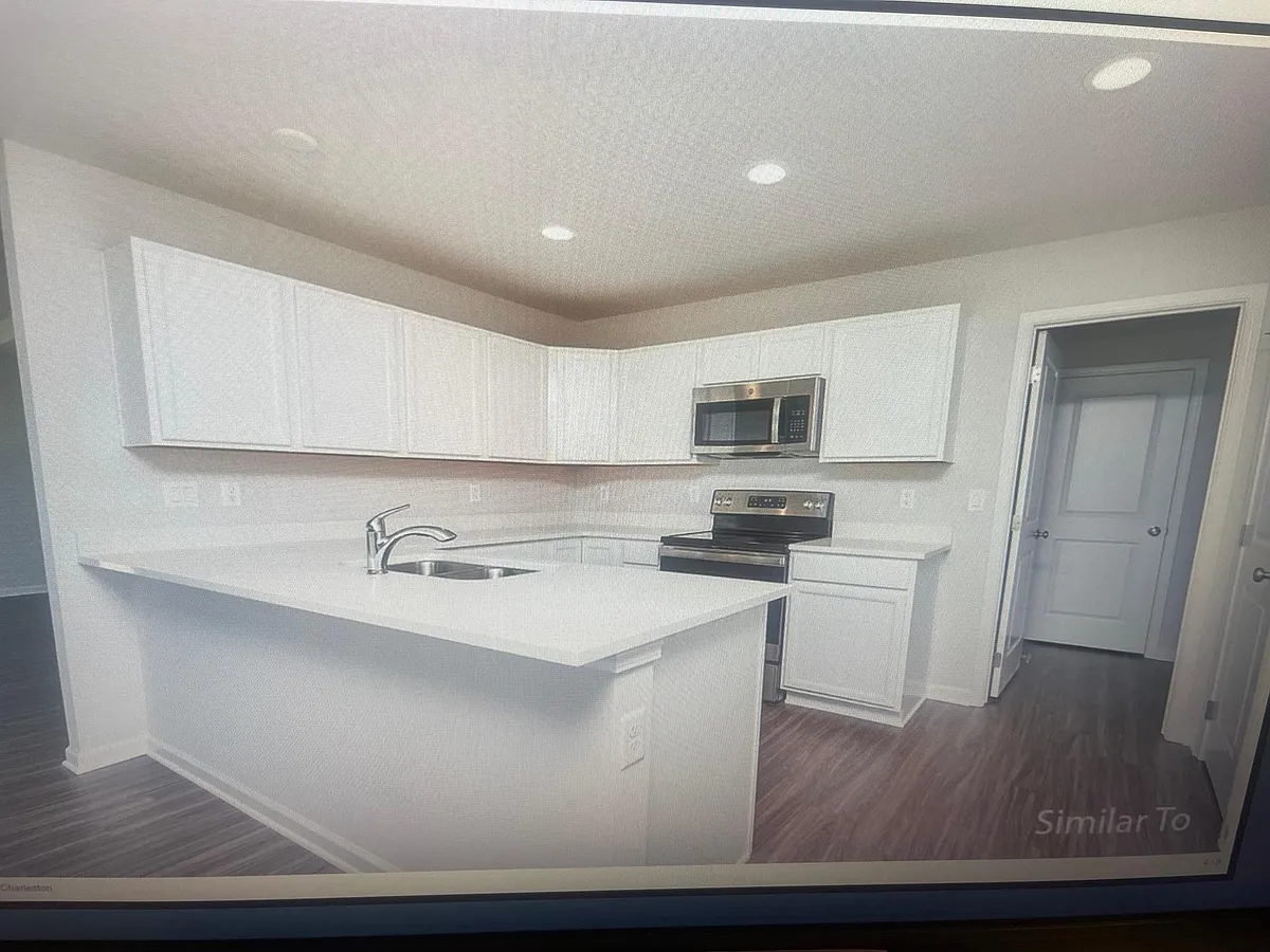Building Photo - 2009 S Warrior Ln