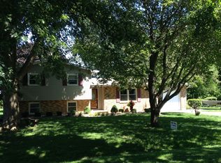 400 N Pine St, Maroa, IL 61756