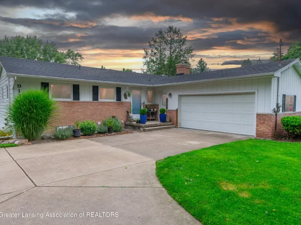 913 E Dill Dr, Dewitt, MI 48820