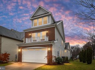 6044 Masondale Rd, Alexandria, VA 22315