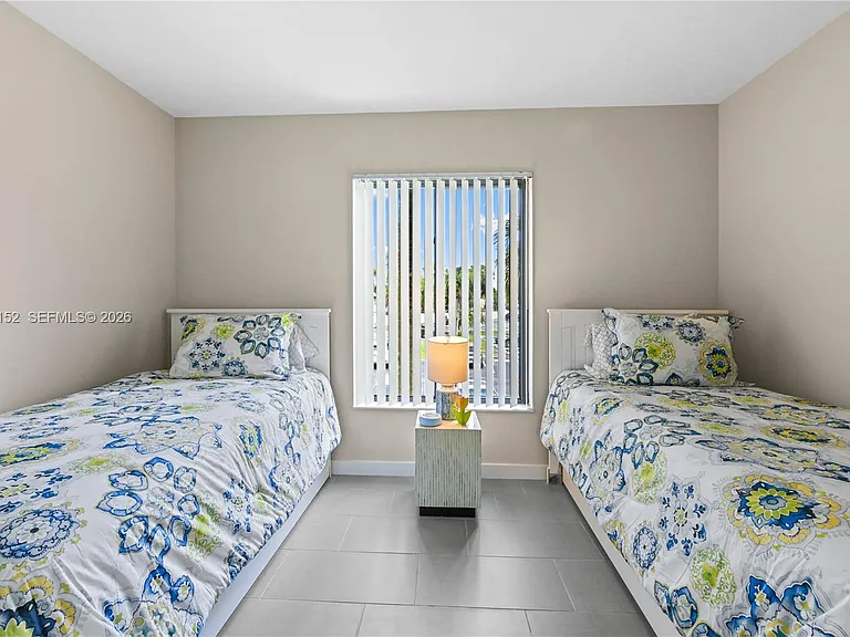 812 Sky Pine Way #C2 — Photo 16