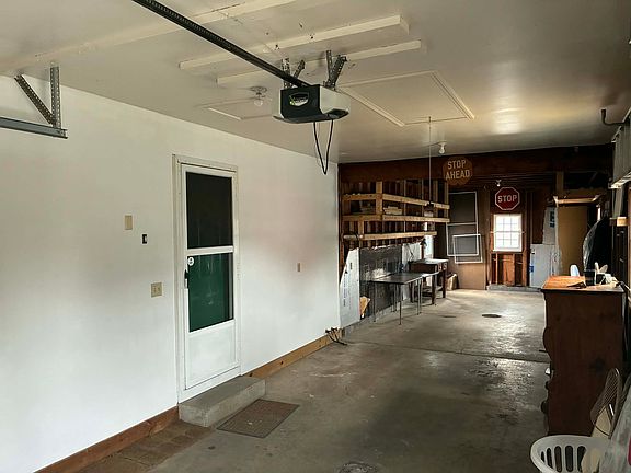 5th image of 3288 Glenbrook Dr
