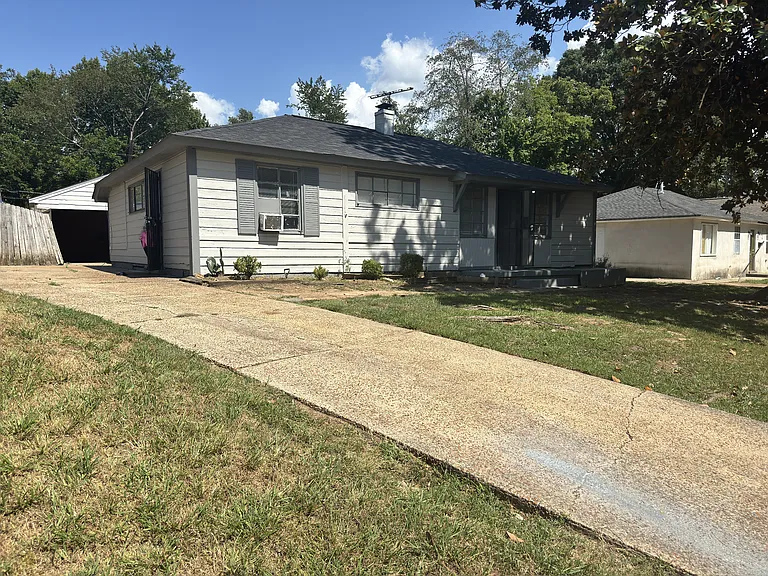 1770 Sugarloaf St — Photo 14