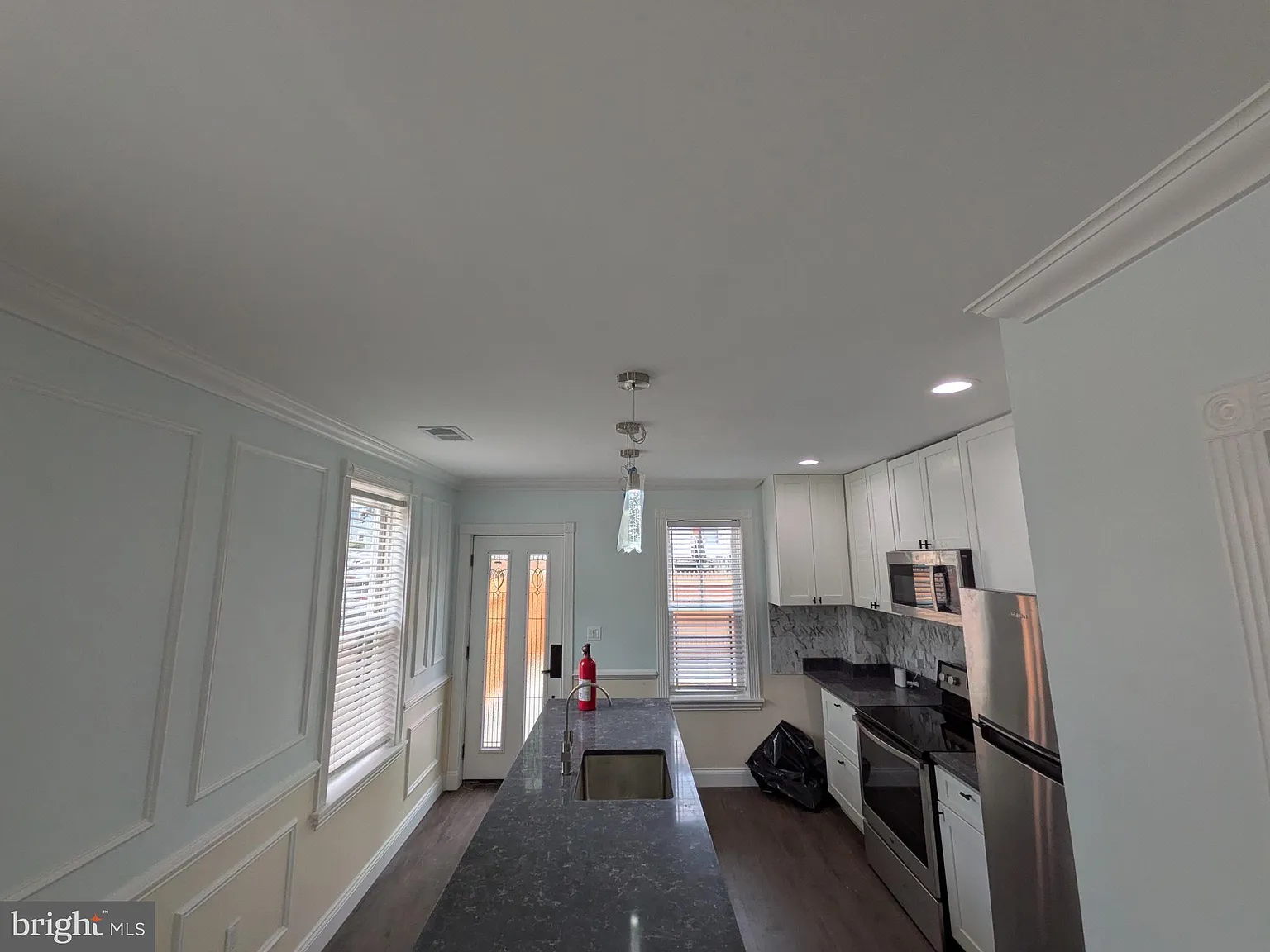 2 bed, 2.0 bath, 1140 sqft, $3,000 — Photo 4