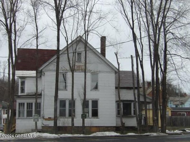 2nd image of 8 John Street