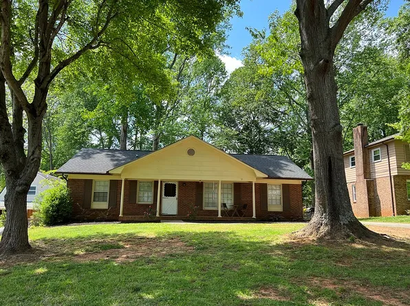 10108 Starwood Dr, Harrisburg, NC 28075