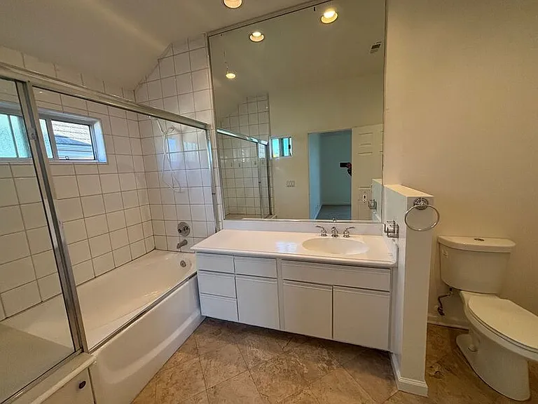 525 Orange Grove Pl — Photo 10