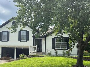 1536 NE Jade St, Lees Summit, MO 64086