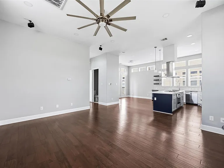 708 Schwartz St — Photo 14
