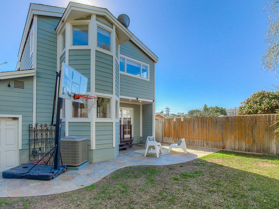2nd image of 603 W Mariposa Ave