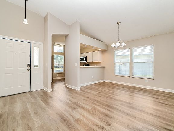 5th image of 10243 Allenwood Dr