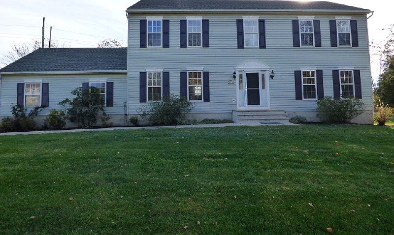 1st image of 3 Oxford Dr