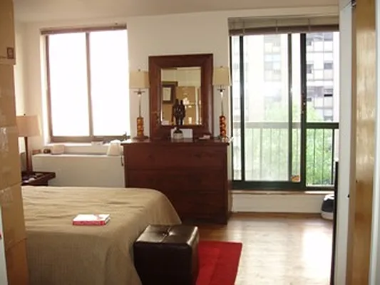 Rented by City Connections Realty | media 16