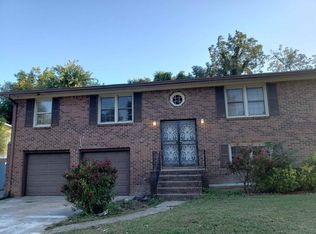 6227 Landover Cir, Morrow, GA