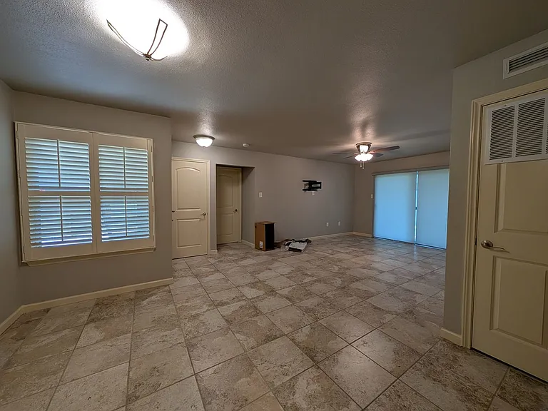 551 Terminal Loop Rd #D5 — Photo 8
