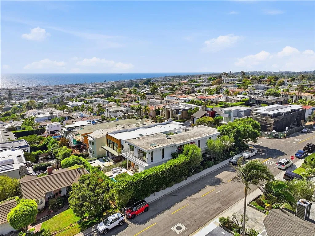 5 bed, 4932 sqft, $50,000 — Photo 4