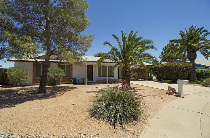 1st image of 926 N Westfall Cir