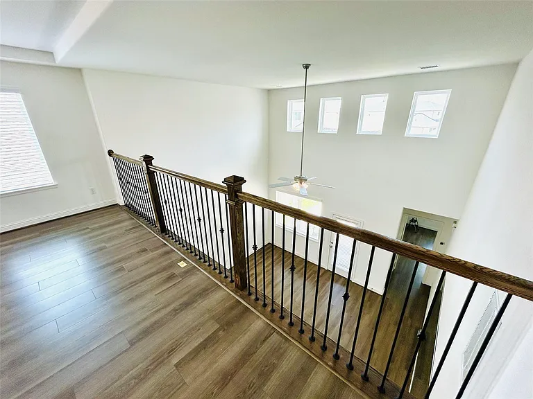 749 Lake Lacosta Dr — Photo 26
