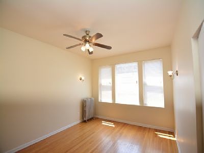 2nd image of 4724 S Drexel Blvd APT 3A
