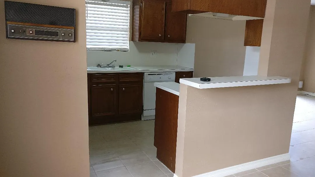 3 bed, 1370 sqft, $1,899 — Photo 4