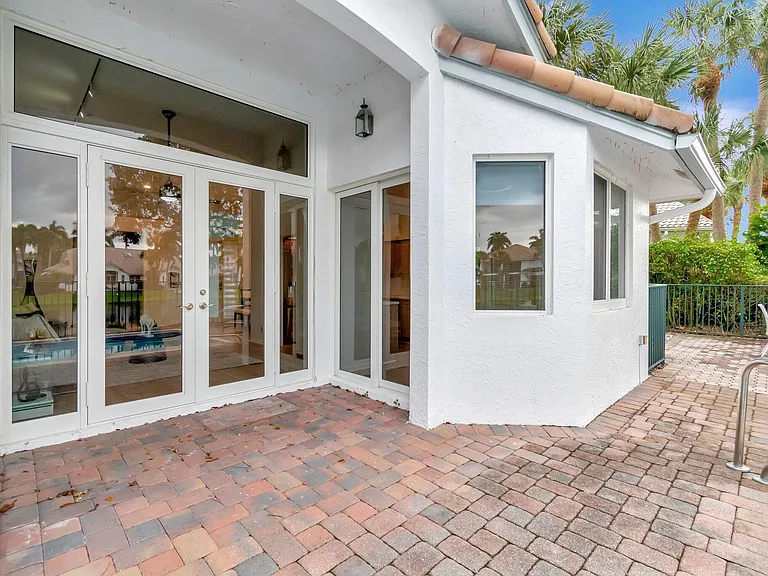 2213 NW 62nd Dr — Photo 35