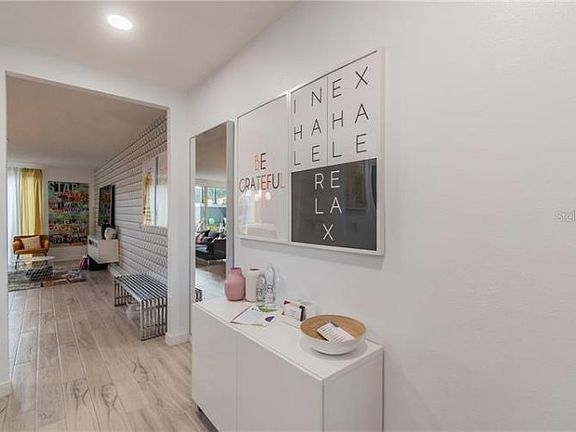 2nd image of 4426 Le Reve Ct