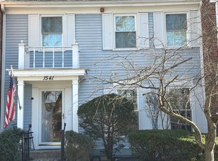 1541 Wedgefield Cir, Naperville, IL 60563