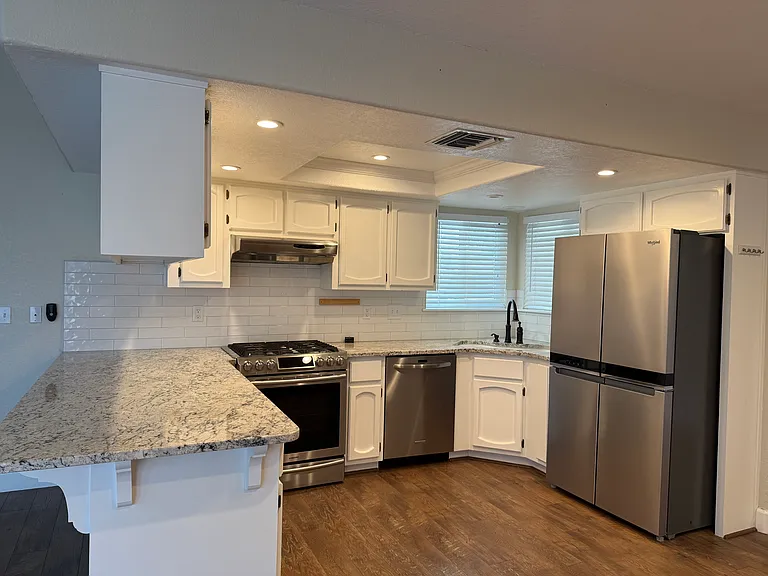 1118 Amie Ct — Photo 8